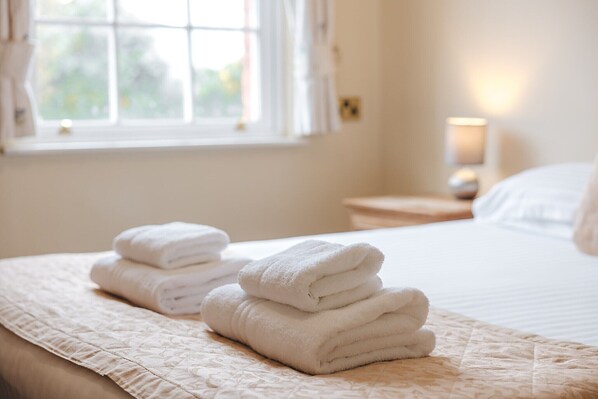 2 bedrooms, bed sheets