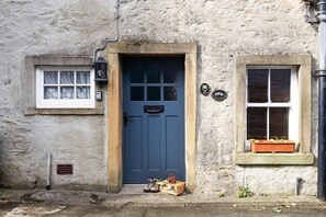 Exterior detail - Cottage in Settle near Yorkshire Dales (Settle)