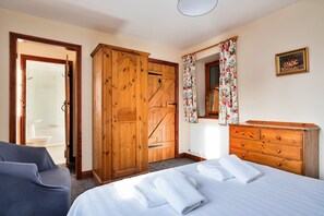 2 chambres, fer et planche à repasser, accès Internet