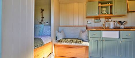 1 quarto