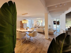 Interior - Modern lounge apartment with terrace, beach chair, parking - 50 meters to the beach (Sierksdorf)