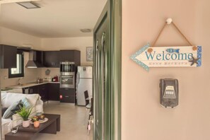 Réfrigérateur, micro-ondes, four, cafetière/bouilloire