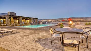 Outdoor pool, open 8:00 AM to 10:00 PM, pool umbrellas, sun loungers