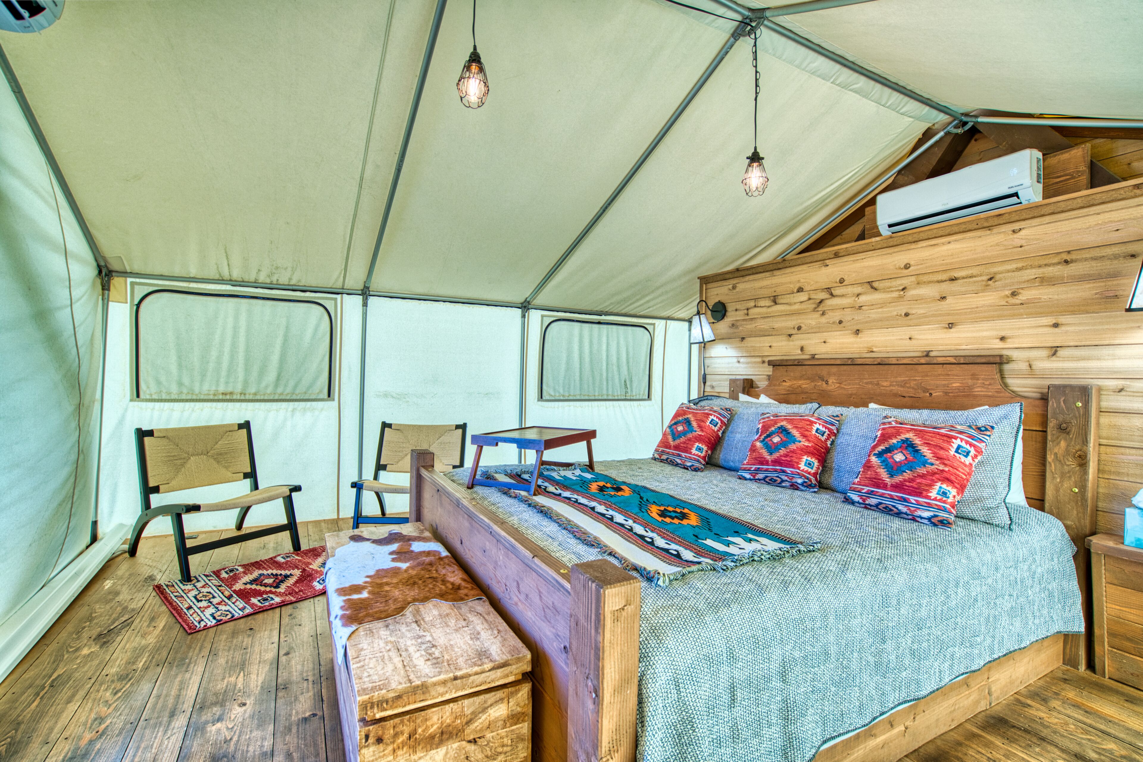 Barraca romântica (Safari Tent - Glamping) | Ferros/tábuas de passar roupa, Wi-Fi de cortesia