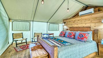 Iron/ironing board, free WiFi