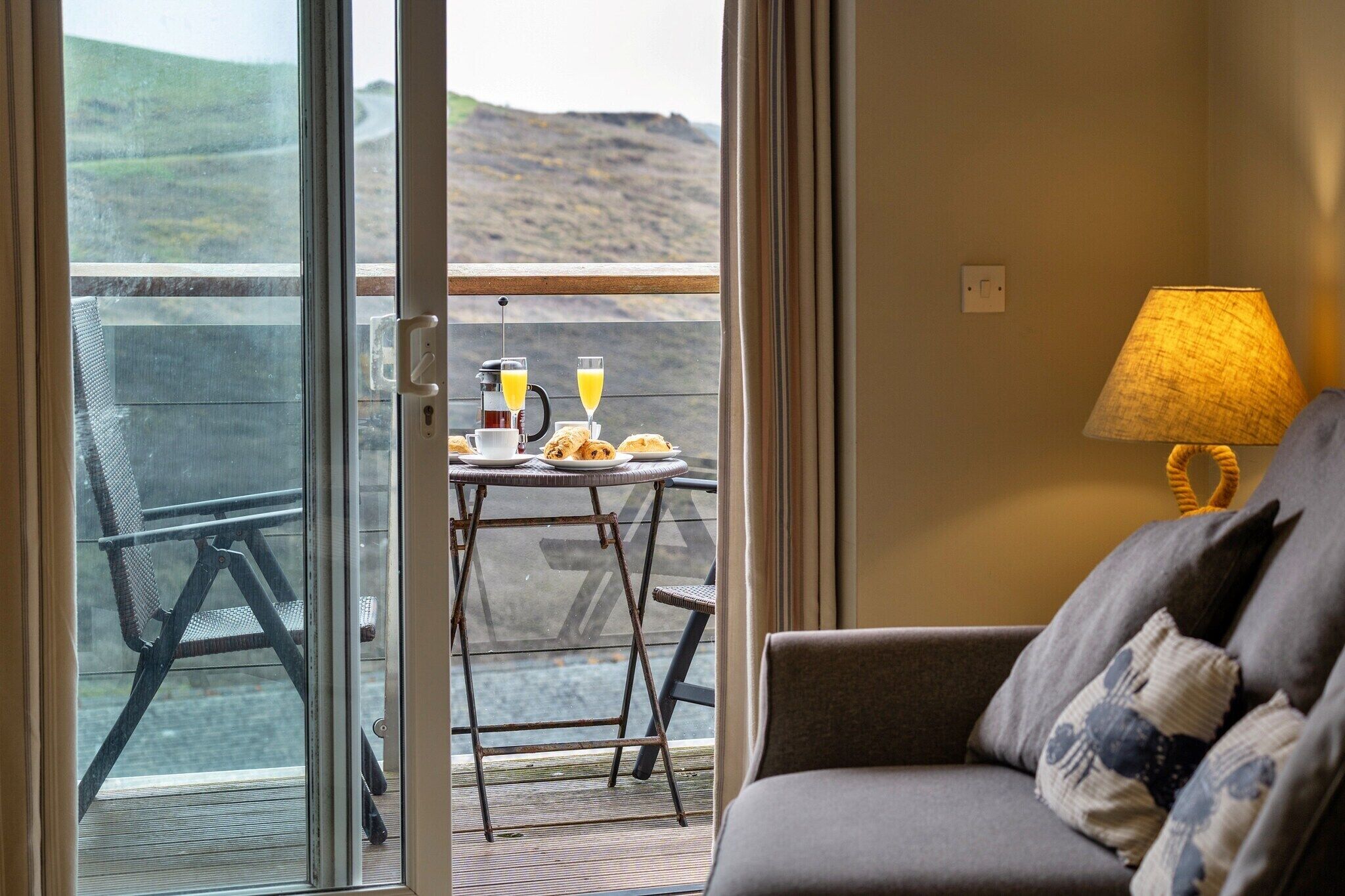 المنشأة من الداخل