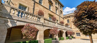 Georgian Hall in Hickleton with 17-Acre Gardens