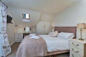 3 bedrooms, iron/ironing board, free WiFi - Cottage in Filey near Golden Sand Beaches (Filey)