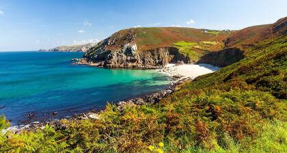 Bungalow in Pendeen with Stunning Sea Views