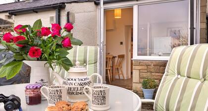 Historical cottage in Ingleton, No Deposit