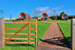 Exterior - Glamping Pods in Yorkshire near York & Coast (York)