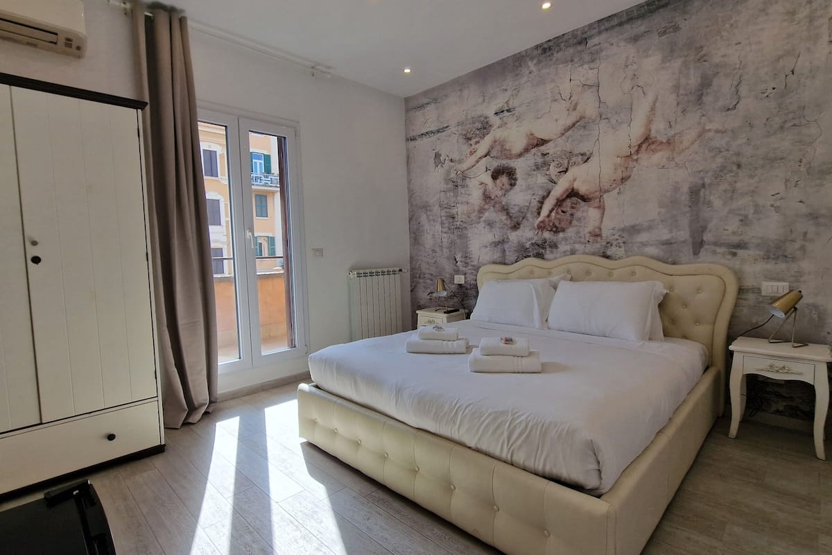 Superior Quadruple Room, Hot Tub | Desk, laptop workspace, free WiFi