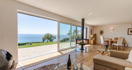 Chic Coastal Retreat in Downderry with Sea Views