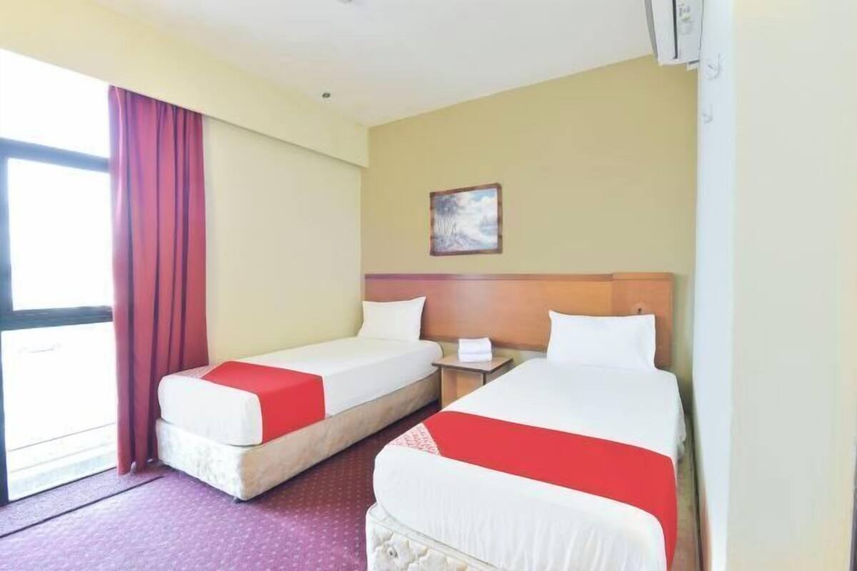 Free WiFi, bed sheets