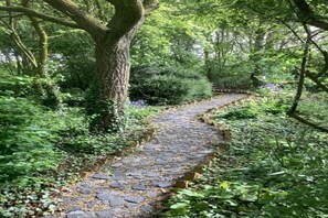 Property grounds - Cottage in Northumberland with Riverside Walk (Stamford)