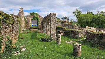 Enceinte de lâhĂ©bergement