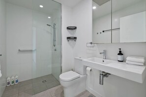 Bathroom - Cozy 1BR Retreat in Hamilton Near River & Dining (Hamilton)