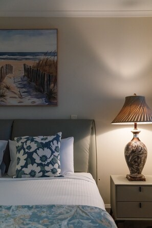 4 bedrooms, desk, iron/ironing board, WiFi