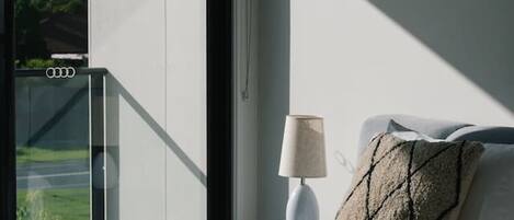 4 Schlafzimmer, Schreibtisch, Bügeleisen/Bügelbrett, WLAN