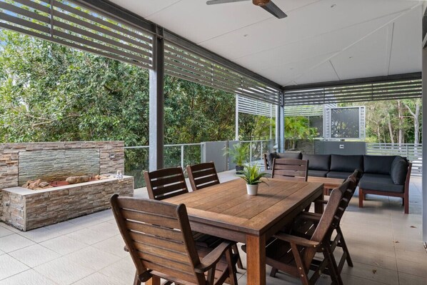 Outdoor dining