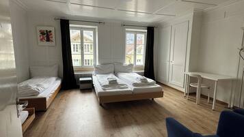 Triple Room, City View, Shared Bathroom