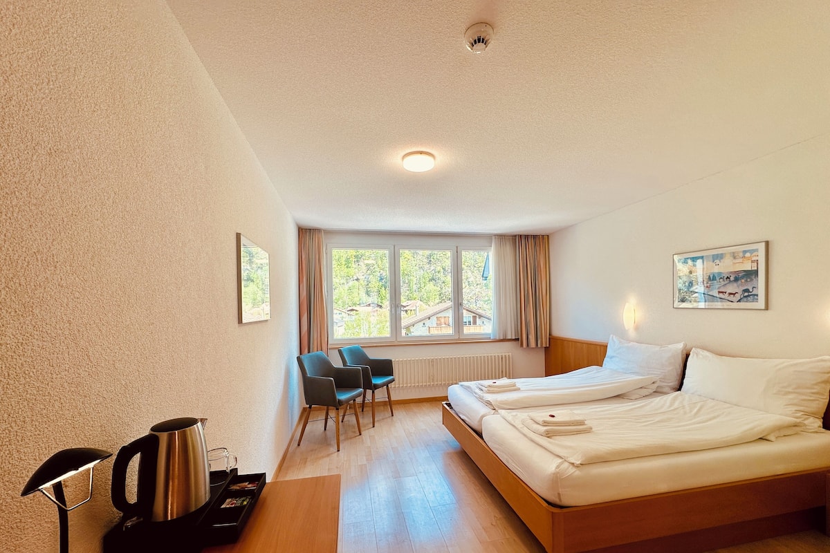 双人房, 山景 | 笔记本电脑工作区、熨斗/熨板、免费 WiFi