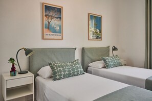 3 bedrooms, iron/ironing board, travel cot, free WiFi
