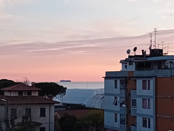 Miscellaneous - SMALL PENTHOUSE SEA VIEW MOUNTAINS IN MARINA DI CARRARA 100 MT FROM THE SEA (Carrara)