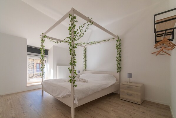 2 bedrooms, free WiFi