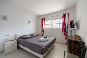 1 bedroom, iron/ironing board, free WiFi