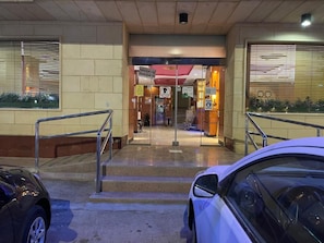 Park view - شقق الشرفة للشقق المفروشة -AlSHORFA FURNISHED APARTMENT (Riyadh)