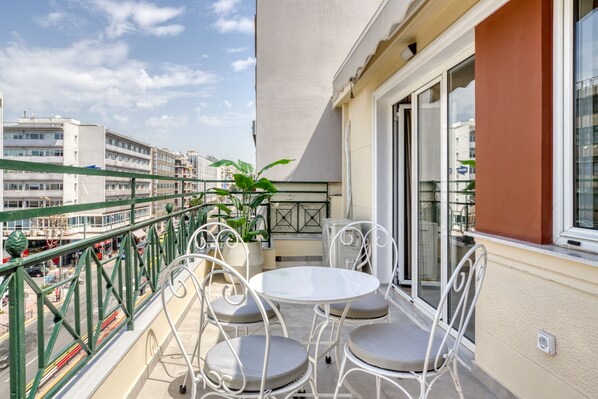 Apartment, 2 Bedrooms | City view
