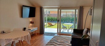 Cottage in Devon with Hot Tub & Dartmoor Views