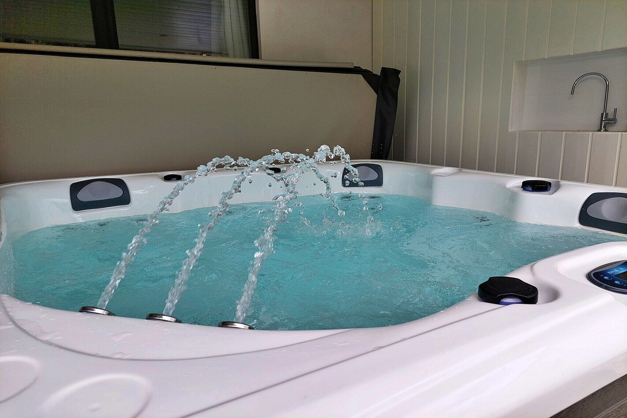 Indoor spa tub