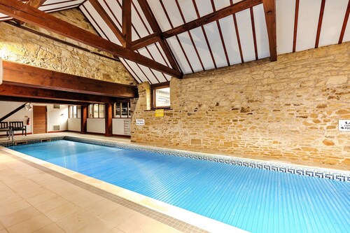 Luxuriöses Ferienhaus mit Pool und Tennis, Keine Kaution