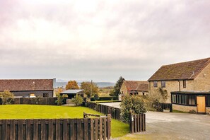 Exterior - Luxury Retreat in UK with Pool & Tennis Court (Onibury)