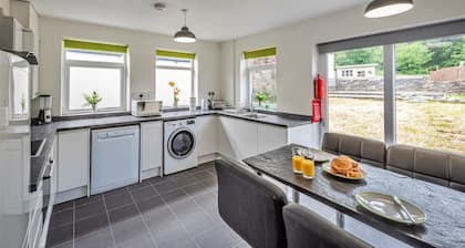 Cottage in Betws-y-Coed near Snowdonia Trails