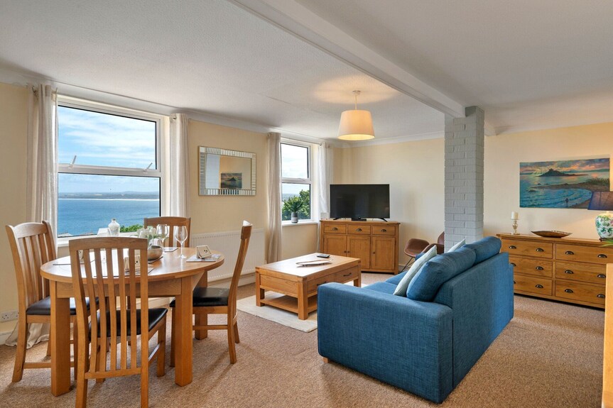 Apartment In Carbis Bay With Stunning Sea Views - 세인트아이브스