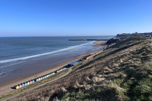 Beach nearby - Apartment in Whitby near Whalebone Arch (Whitby)