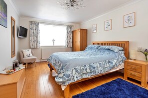 3 chambres, fer et planche à repasser, Wi-Fi gratuit