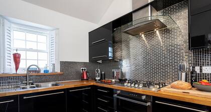 Retreat in Cumbria with Stunning Sea Views