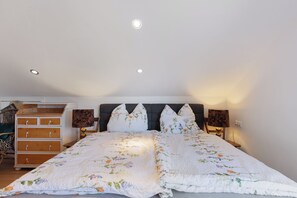 1 quarto, Wi-Fi de cortesia, roupa de cama