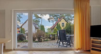 hs20eg Ferienwohnung 'Müritzblick' mit großer Terrasse, Grill und Grilltisch