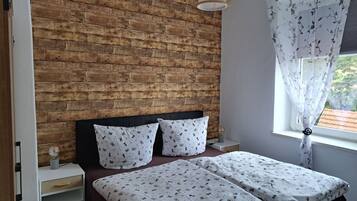 House | 3 bedrooms, individually furnished, bed sheets