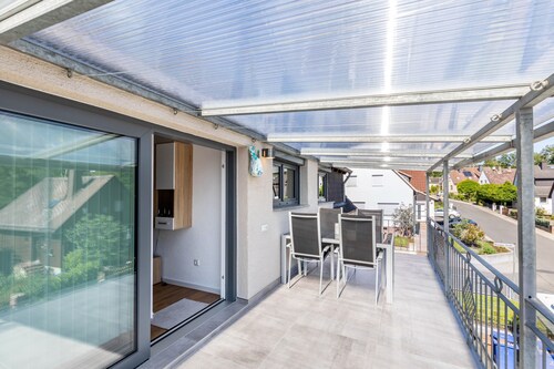 Ferienwohnung 'New Look' mit Bergblick, Balkon und Wi-Fi