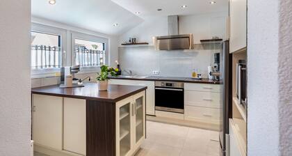 Appartement "New Look" avec vue sur la montagne, balcon et Wi-Fi