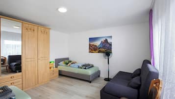 3 habitaciones, tabla de planchar con plancha y wifi gratis