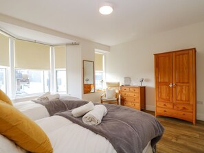 2 bedrooms, individually decorated, individually furnished, free WiFi - Breakers Point (St Ives)