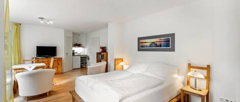 1 bedroom, free WiFi, bed sheets