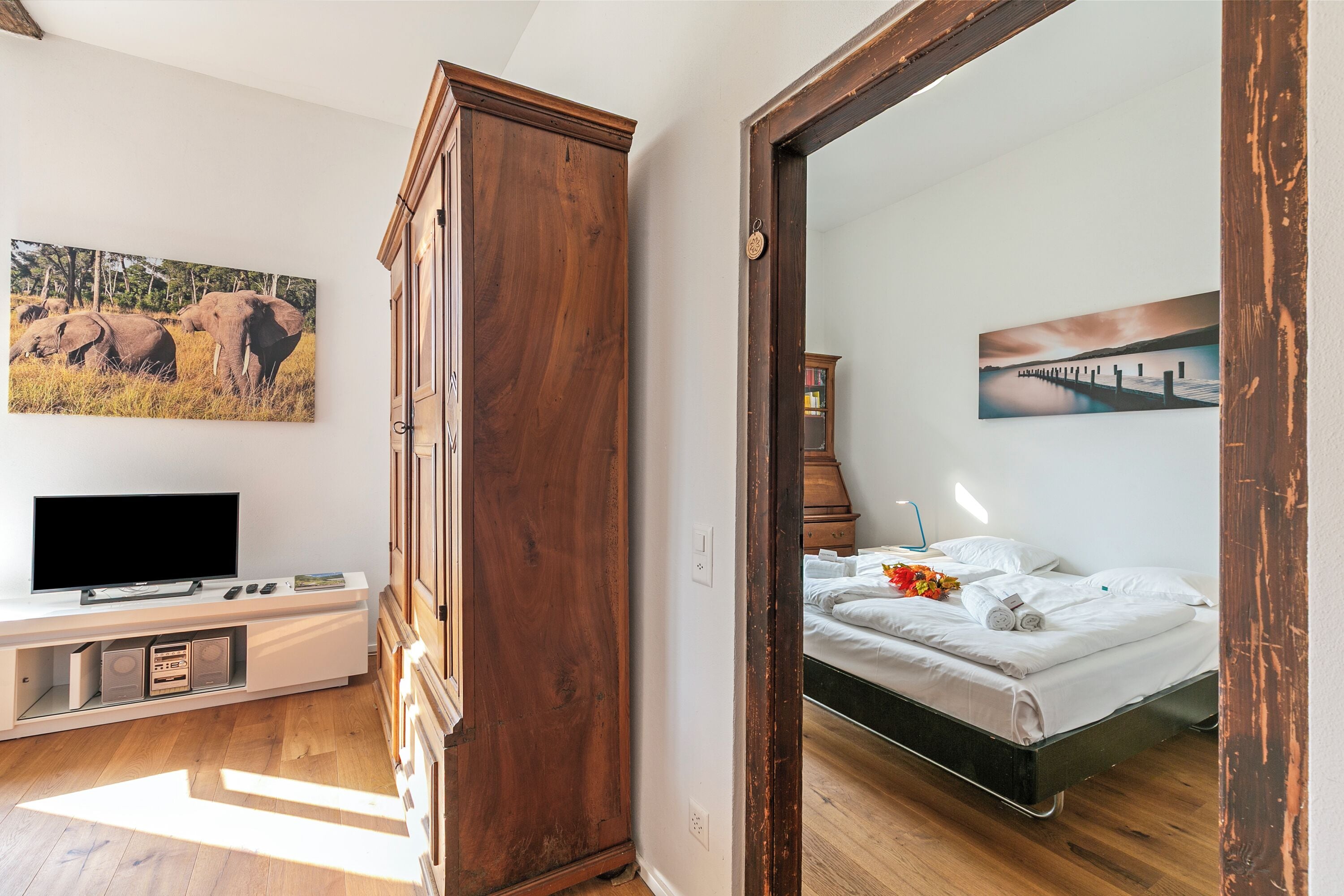 3 bedrooms, laptop workspace, iron/ironing board, free WiFi